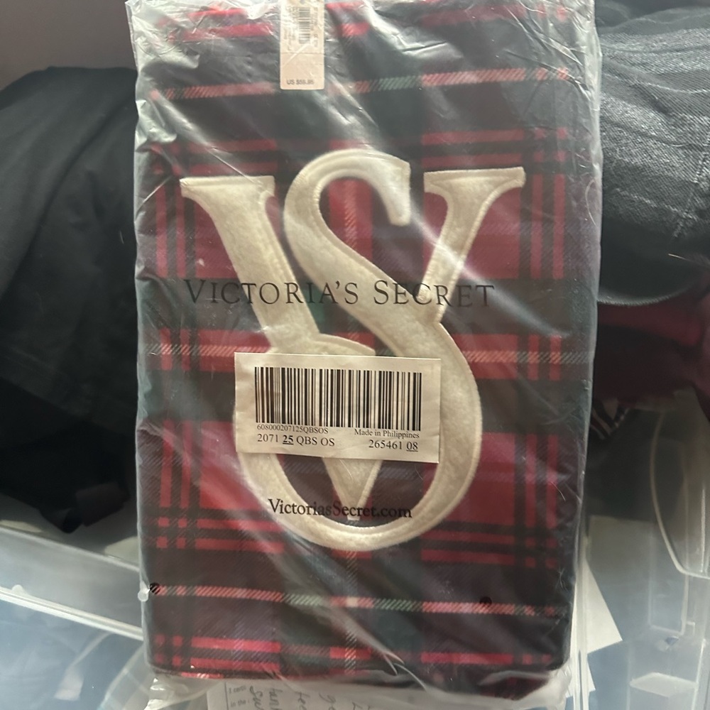 Victorias Secret Christmas tote bag - Picture 5 of 5